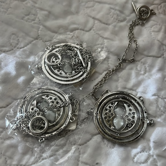 Harry Potter Bundle Water Bottle Time Turner Necklaces Harry Potter Halloween - Picture 8 of 10
